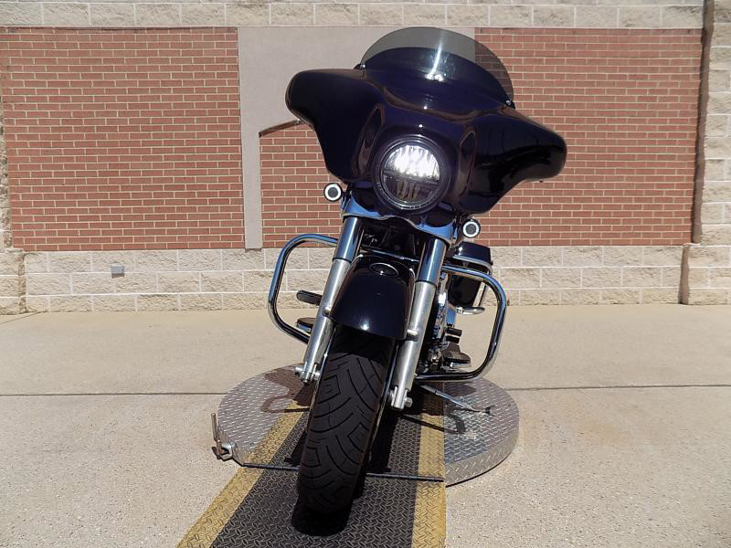 Street Glide®