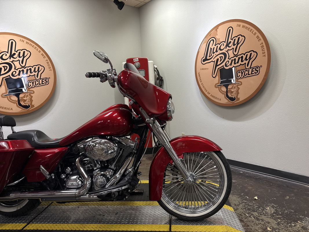 Street Glide®