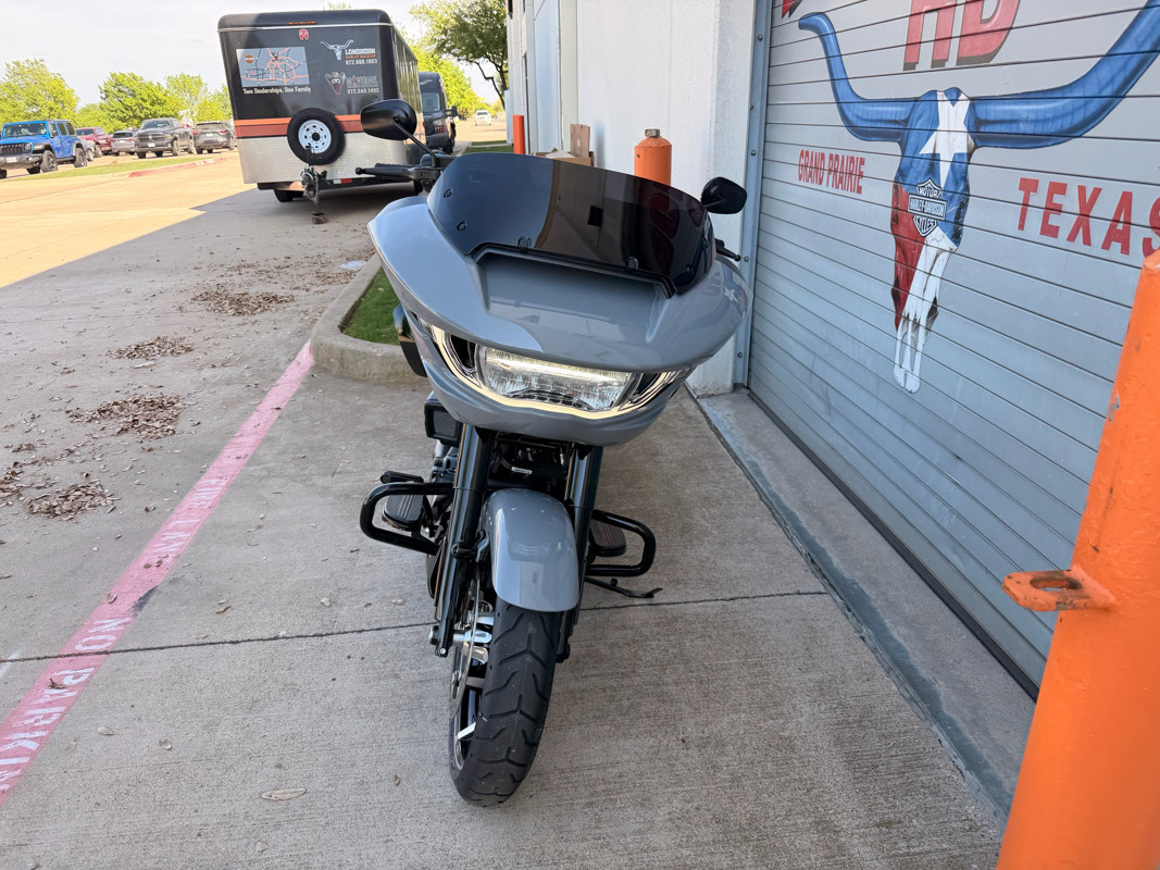 Road Glide®