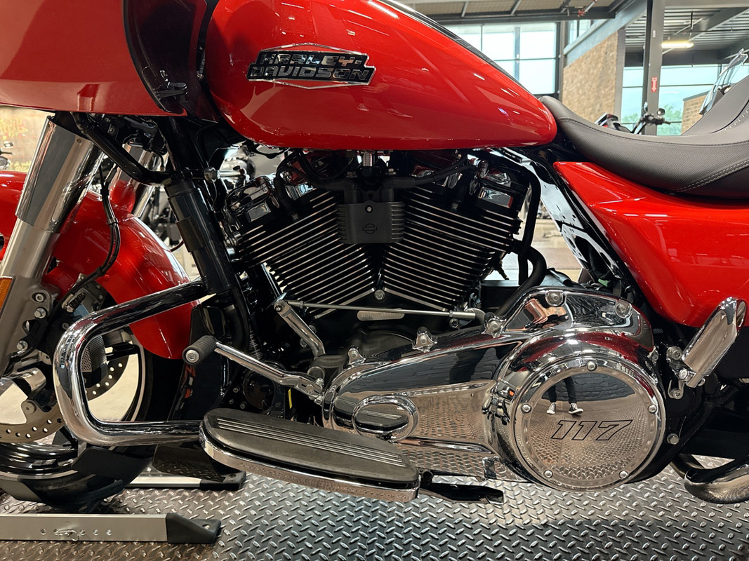 Road Glide®