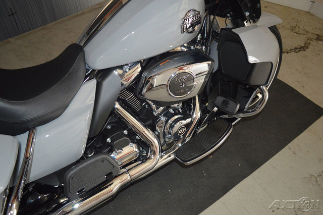 Street Glide® Ultra