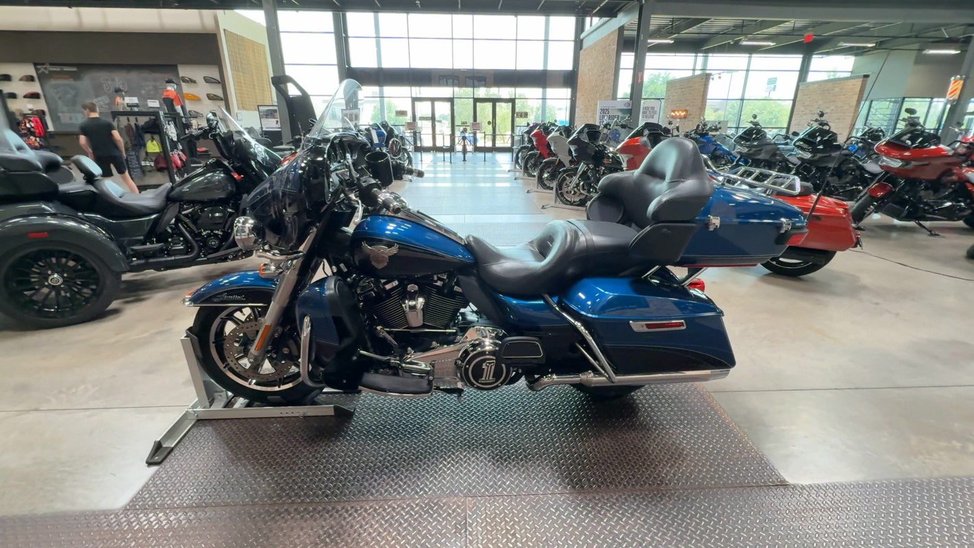 Electra Glide® Ultra® Limited 115th Anniversary