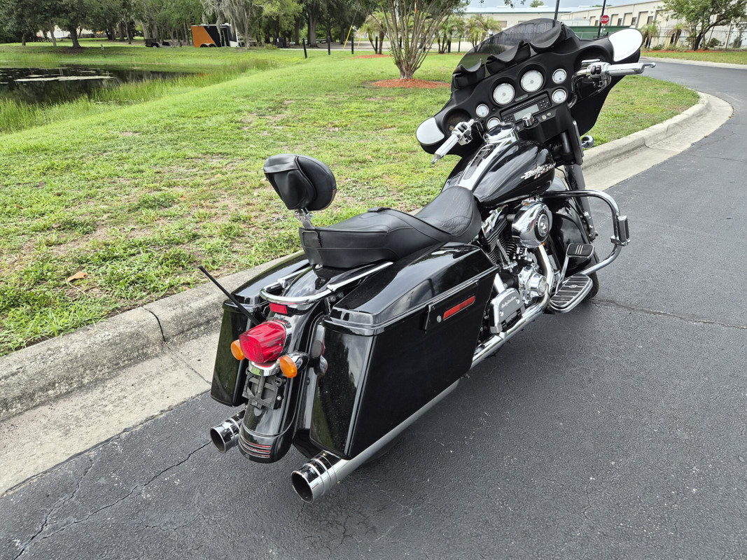 Street Glide®