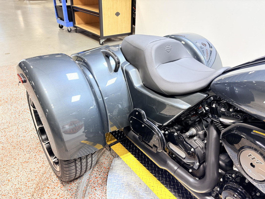 Road Glide® 3
