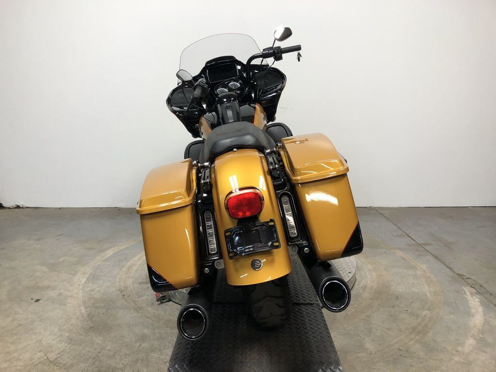 Road Glide®