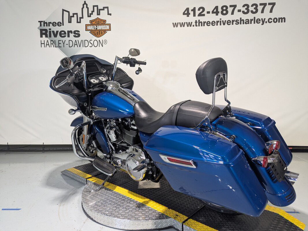 Road Glide®