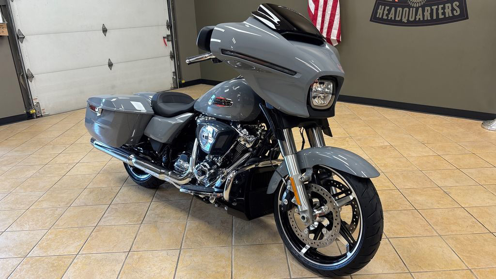 Street Glide®