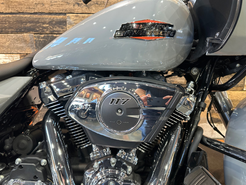 Road Glide®