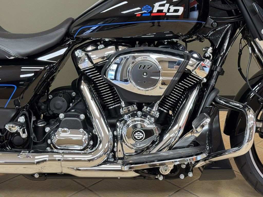 Street Glide®