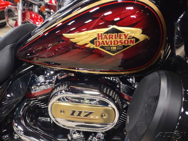 CVO® Road Glide® Limited Anniversary