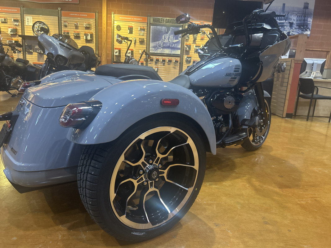 Road Glide® 3