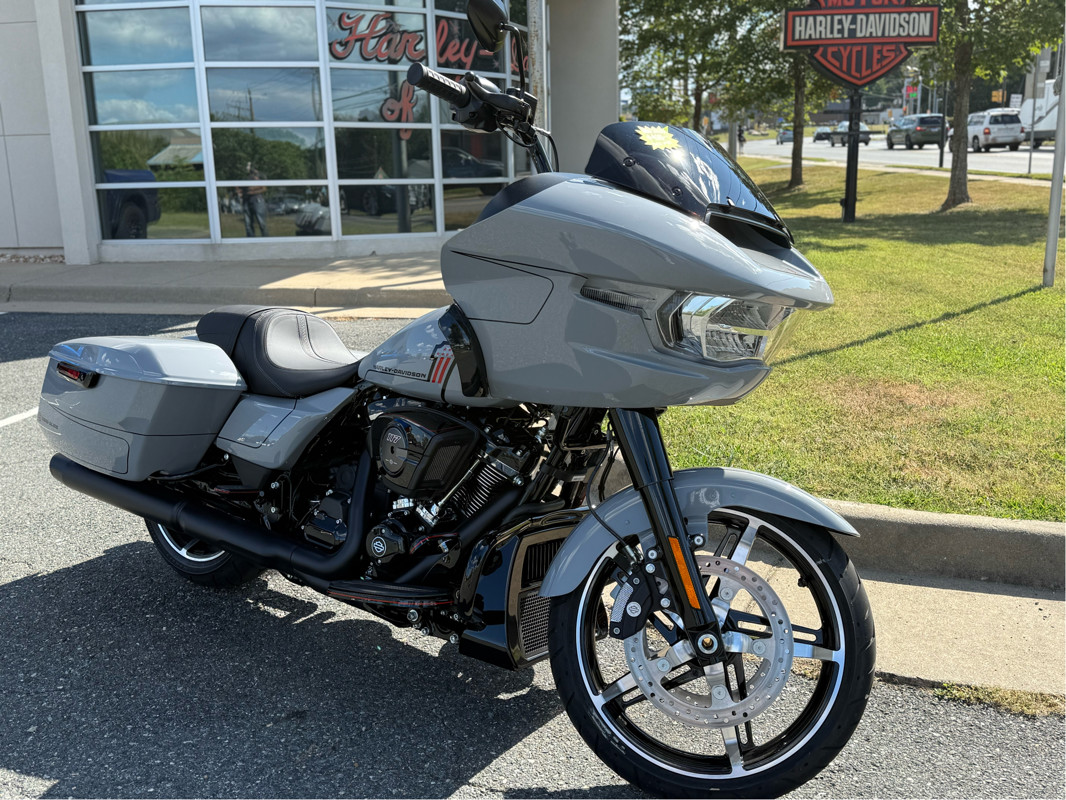 Road Glide®