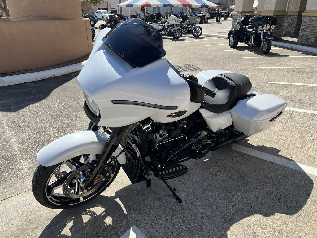 Street Glide®