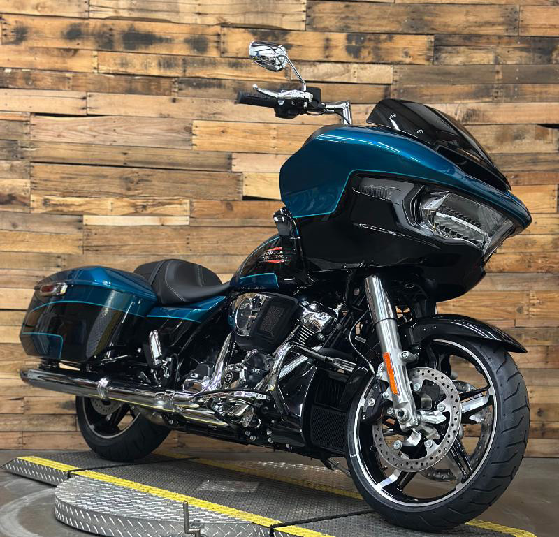 Road Glide®
