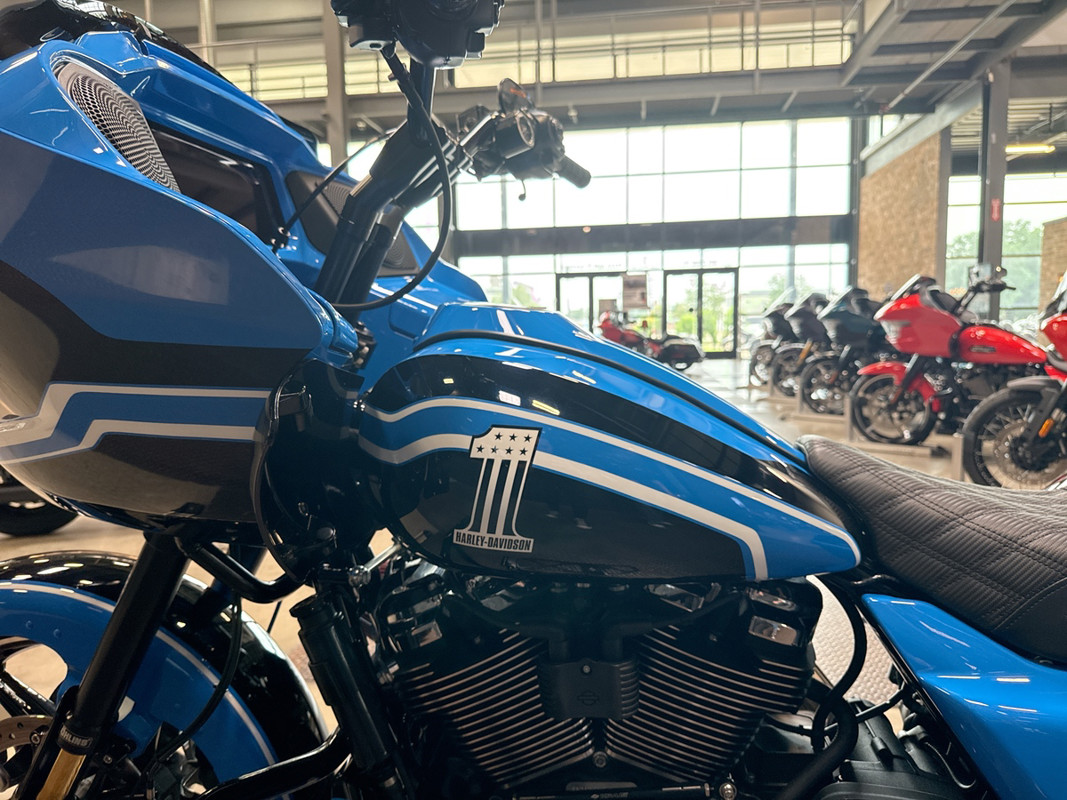 Road Glide®