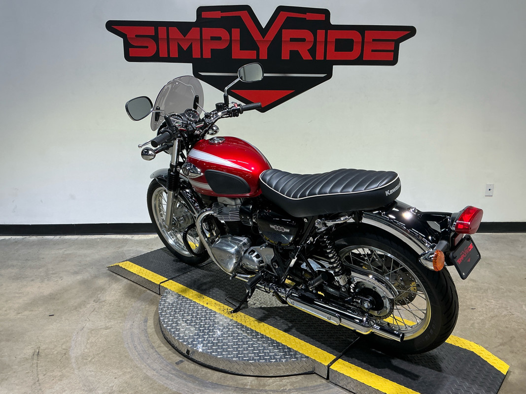 W800