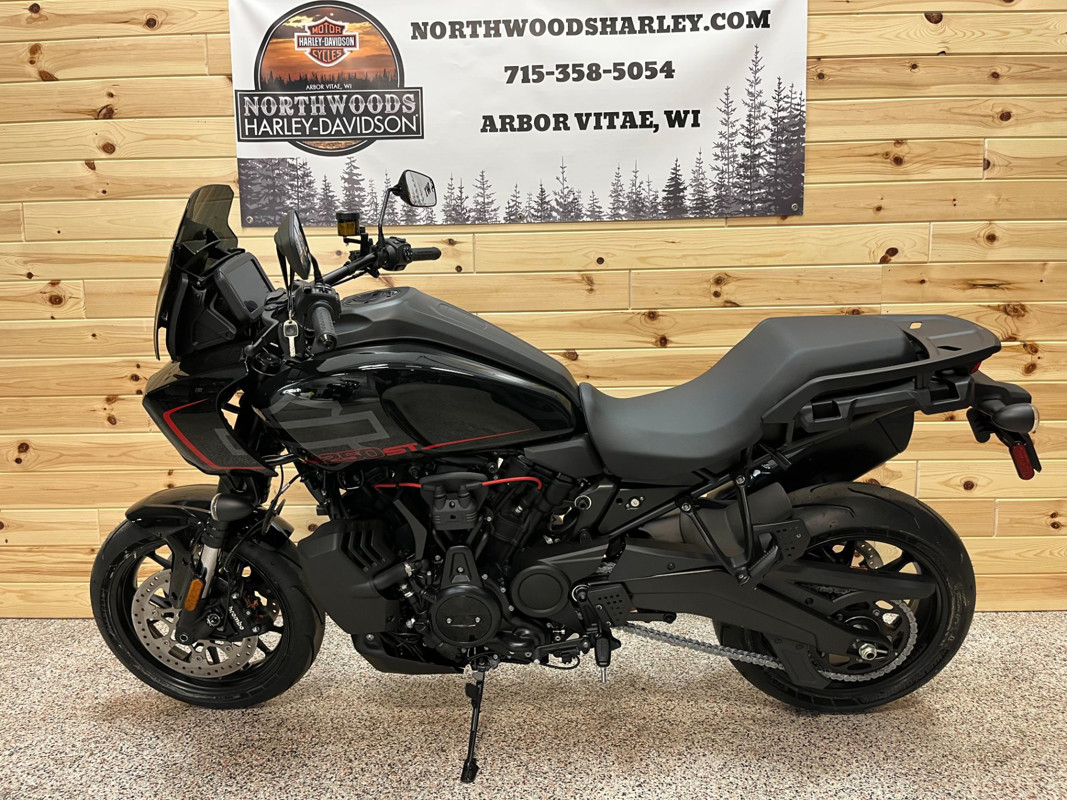 Pan America® 1250 ST
