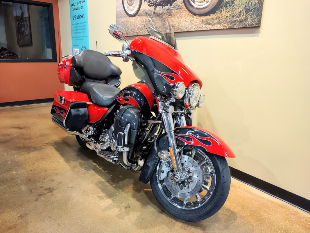 CVO® Ultra Classic® Electra Glide® 