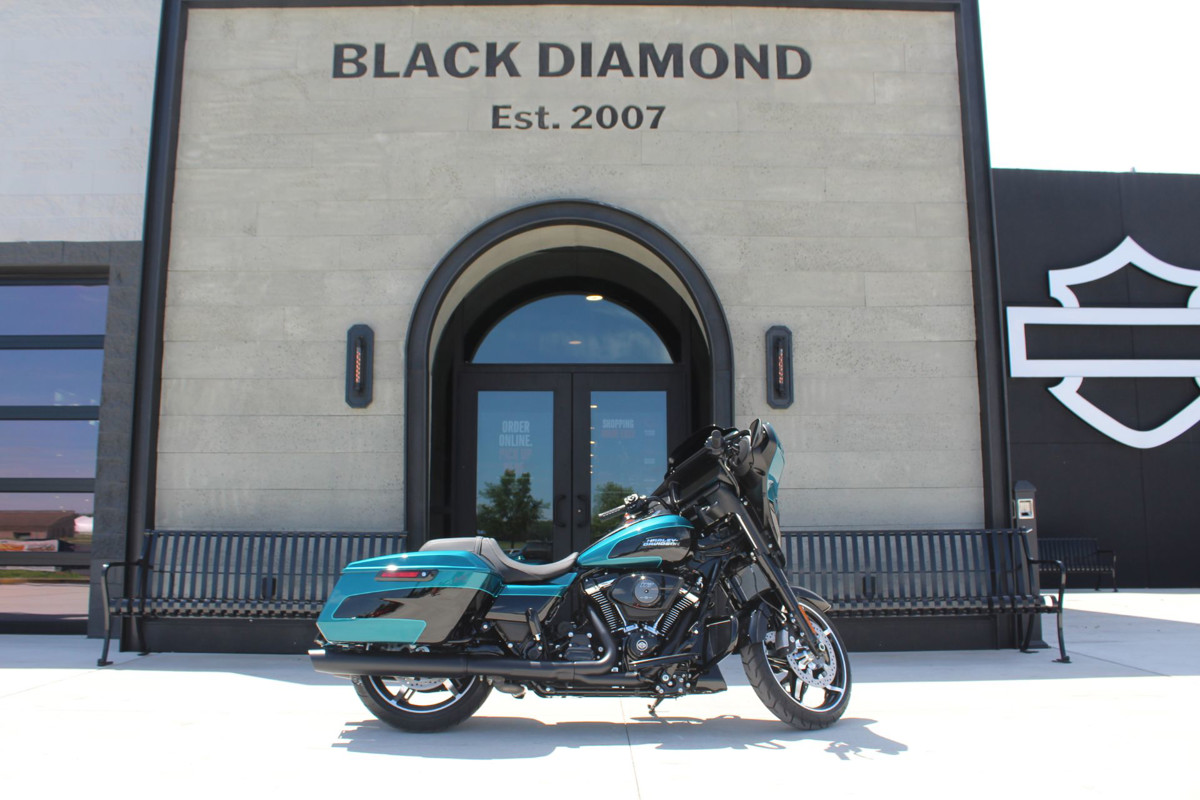 Street Glide®