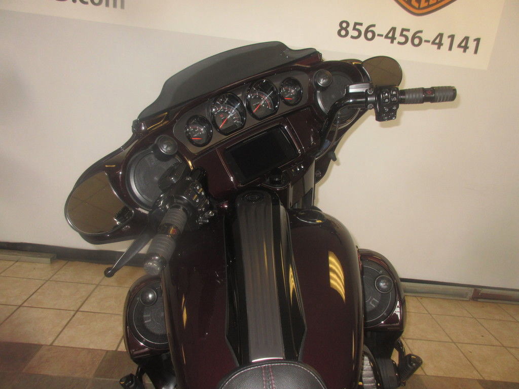 CVO® Street Glide®