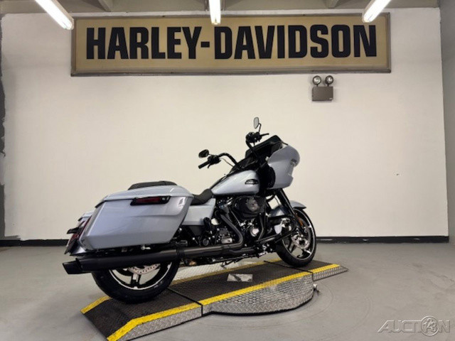 Road Glide®