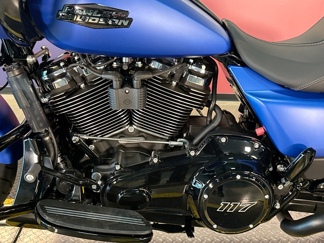 Road Glide®