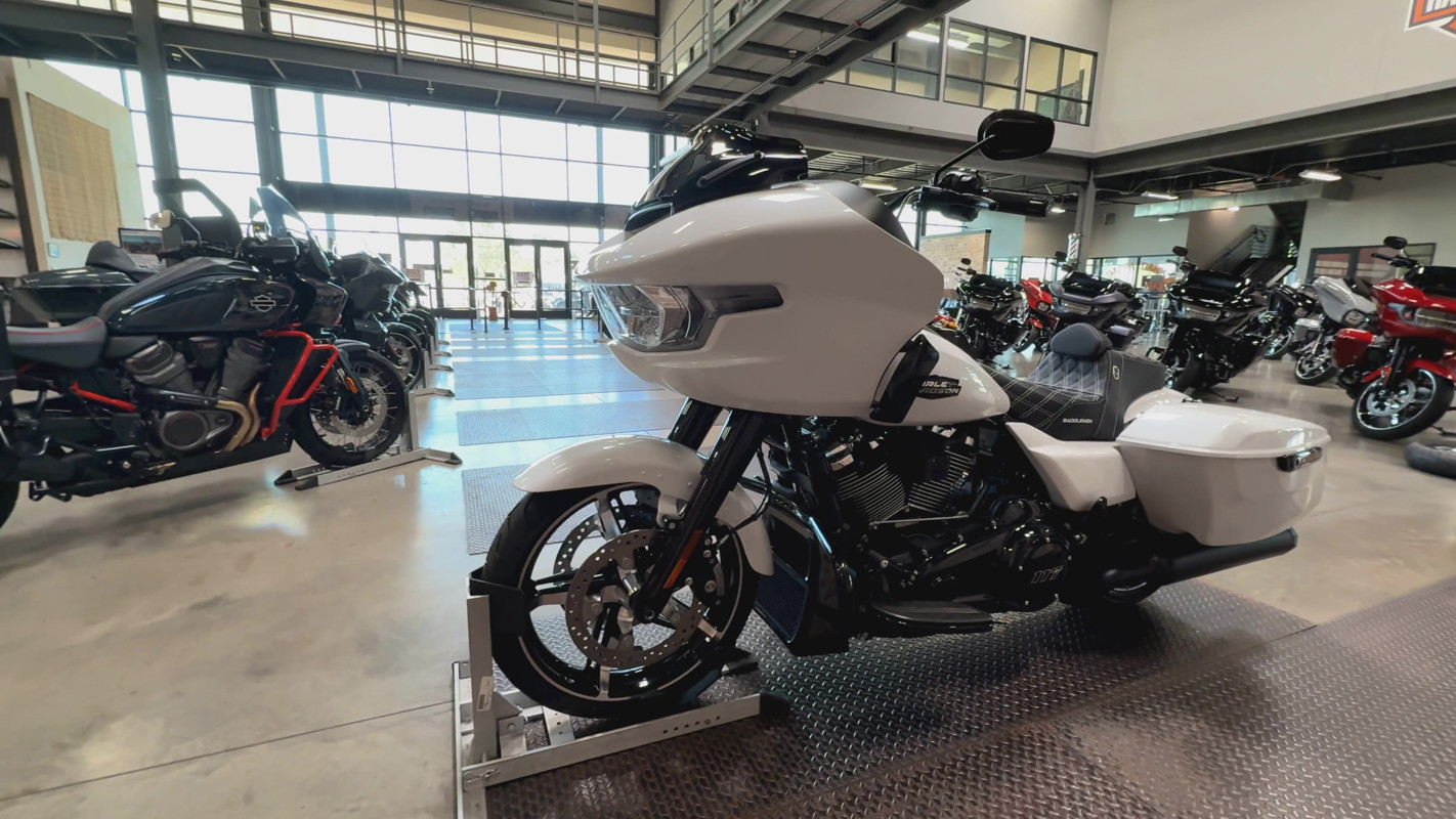 Road Glide®