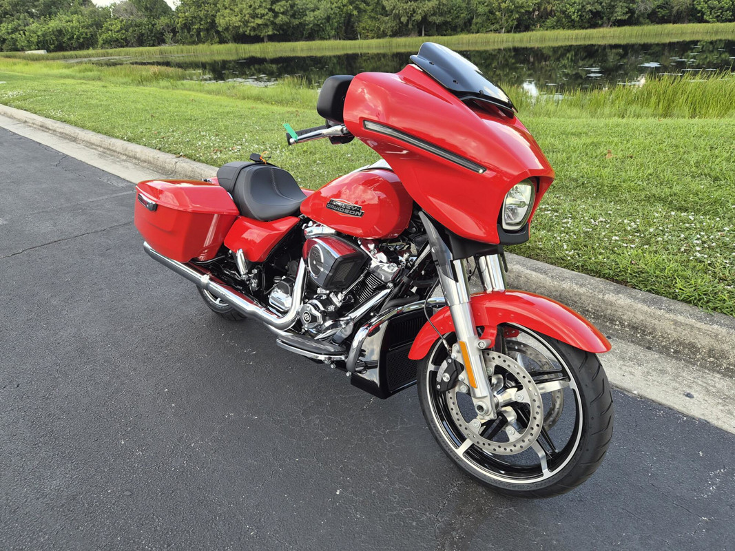 Street Glide®