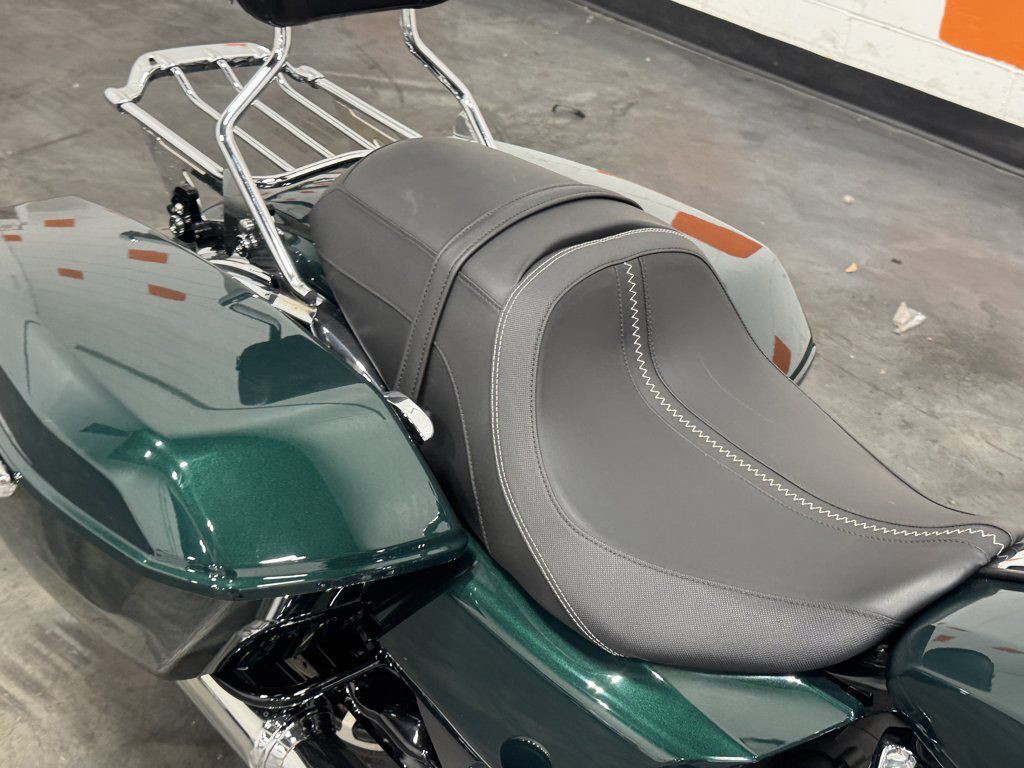 Road Glide®