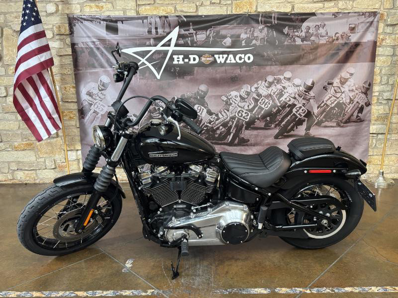 Street Bob®