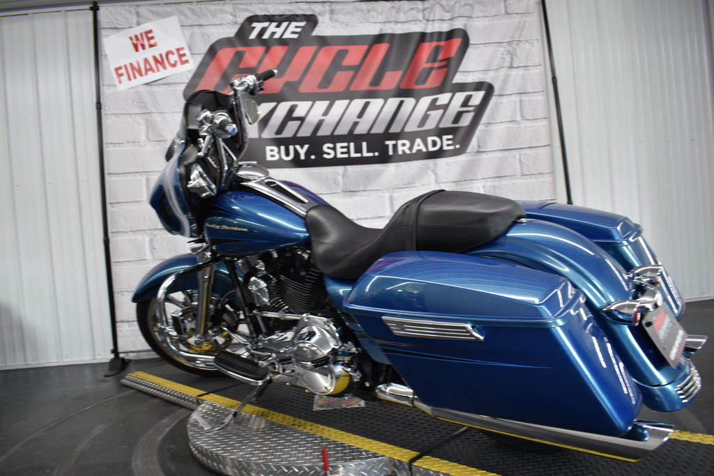 Street Glide®