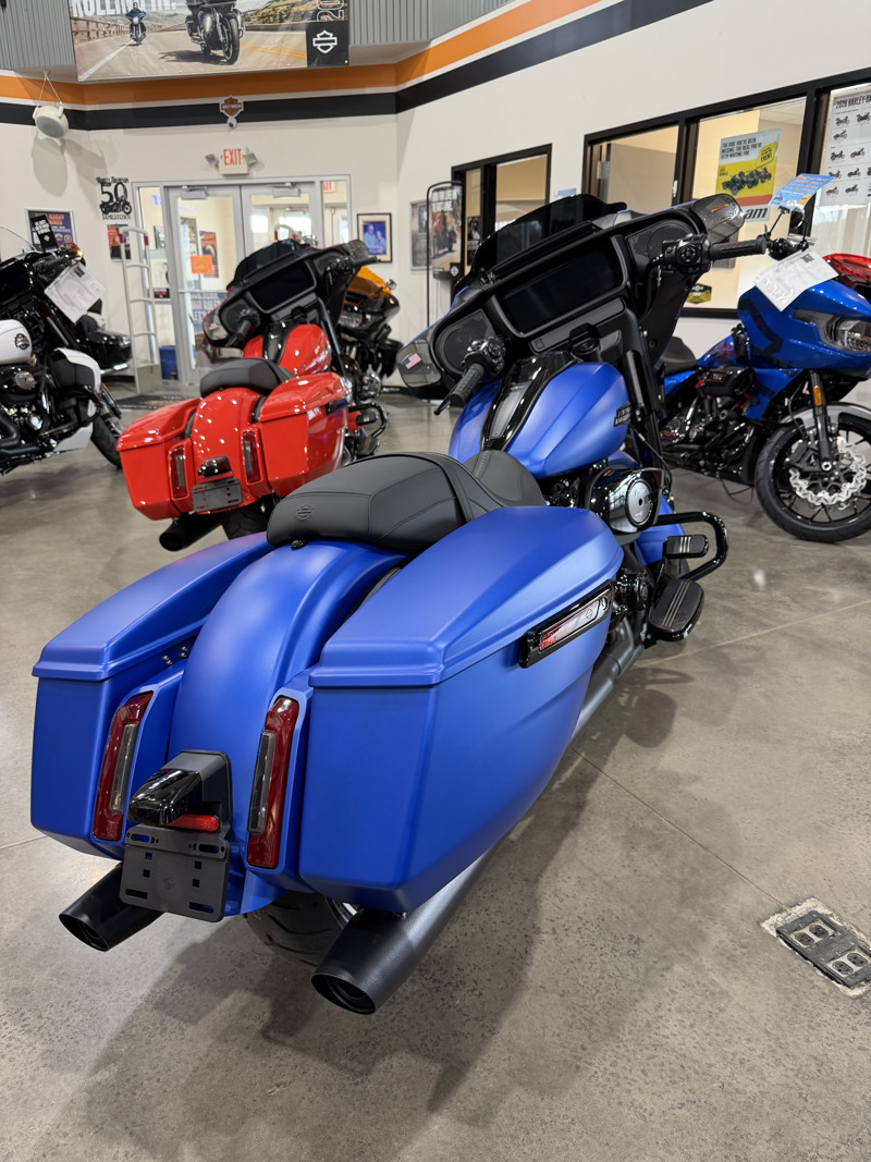 Street Glide®