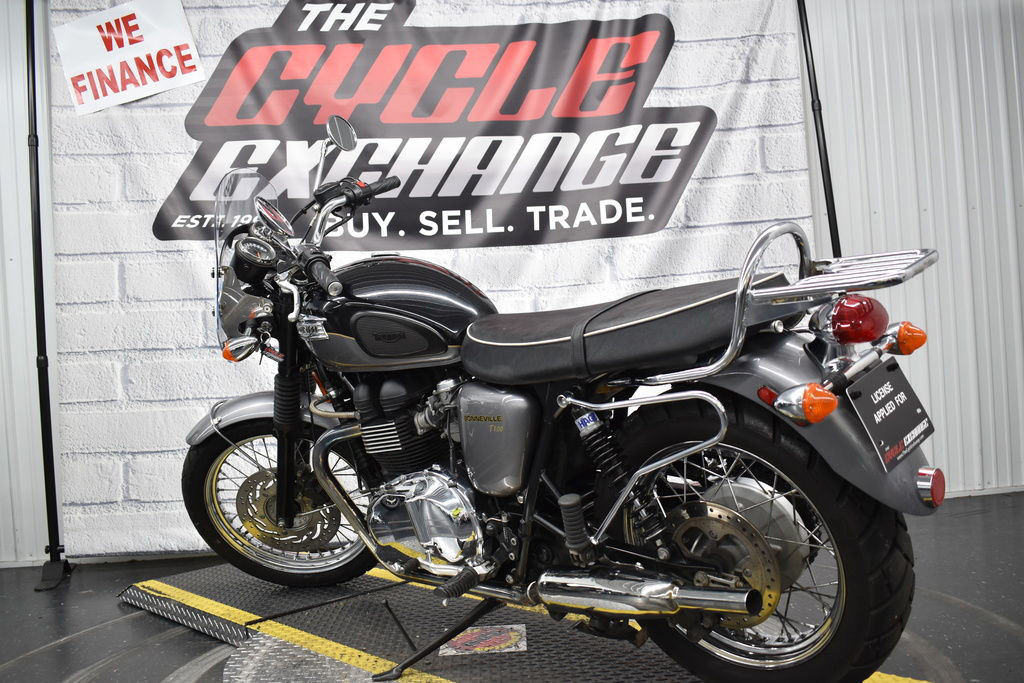 Bonneville T100