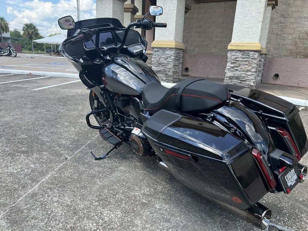 CVO® Road Glide®