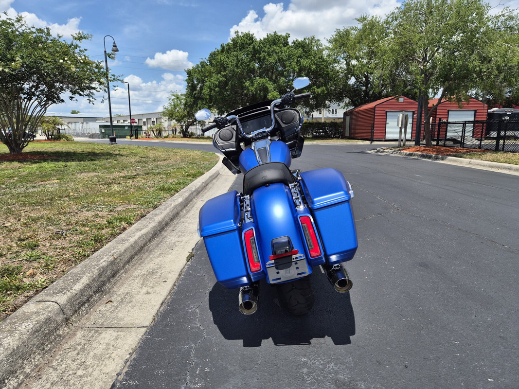 Road Glide®