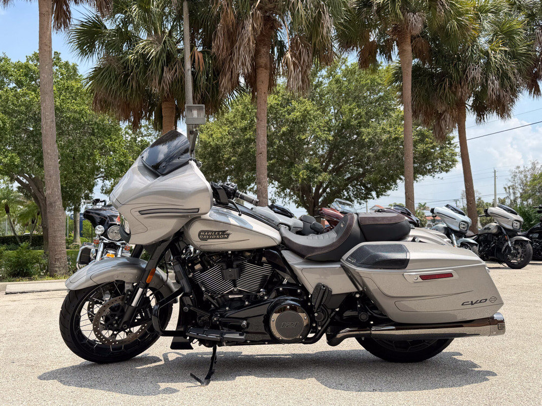 CVO® Street Glide®