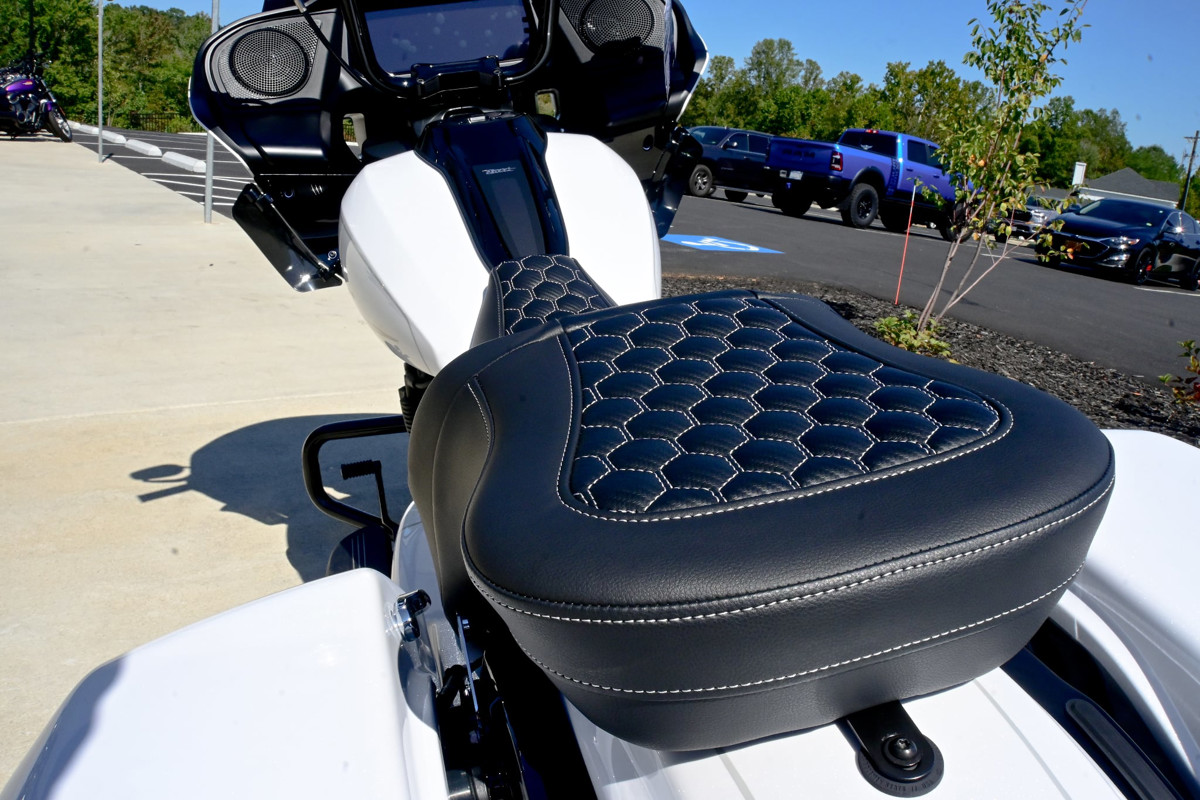 Road Glide®