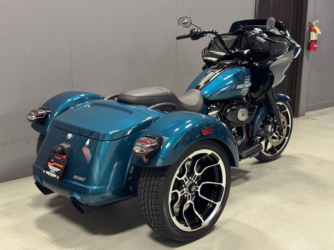 Road Glide® 3