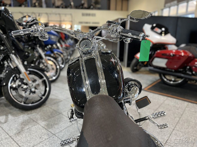 Softail® Rocker® C