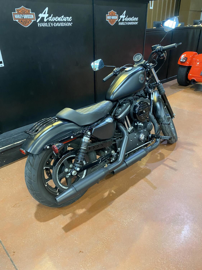 Iron 883®