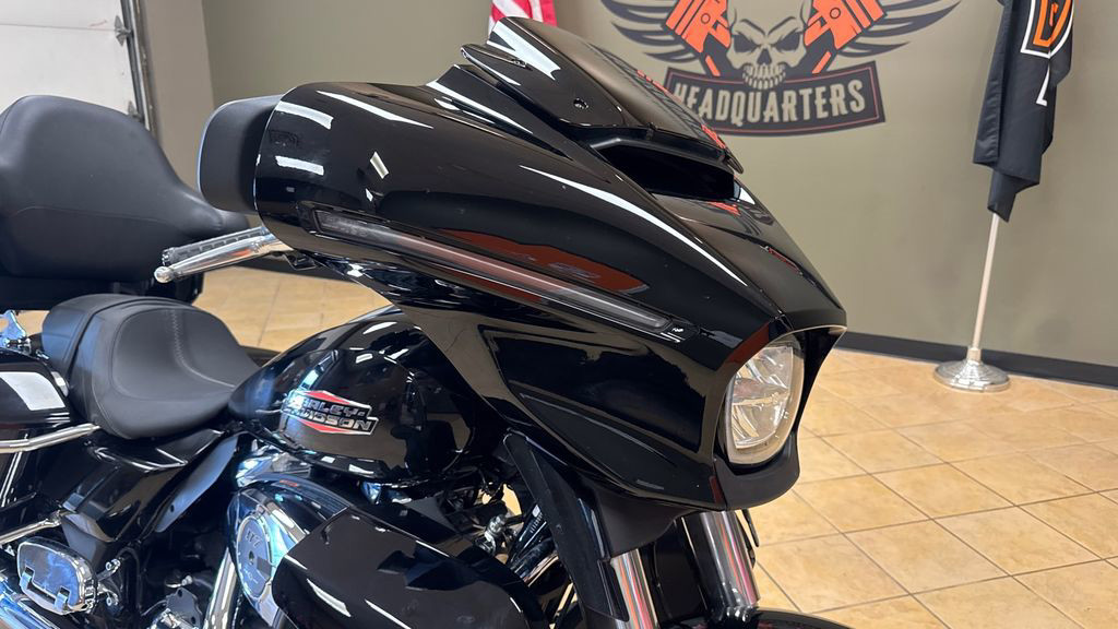 Street Glide®