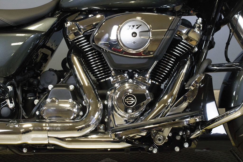 Road Glide®