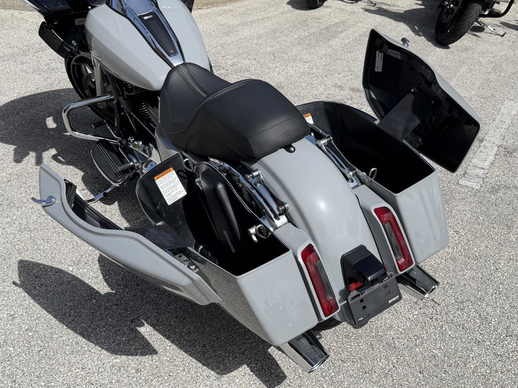 Road Glide®