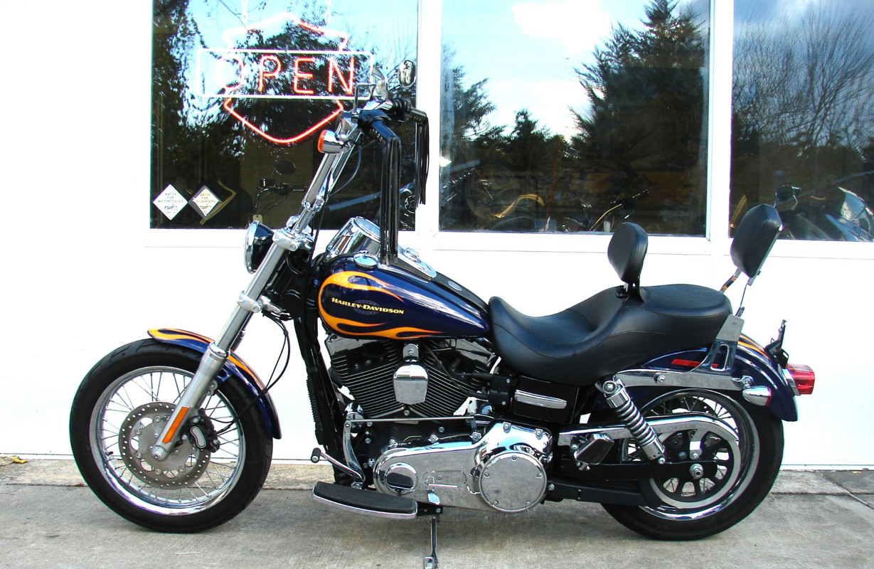 Dyna® Super Glide Custom