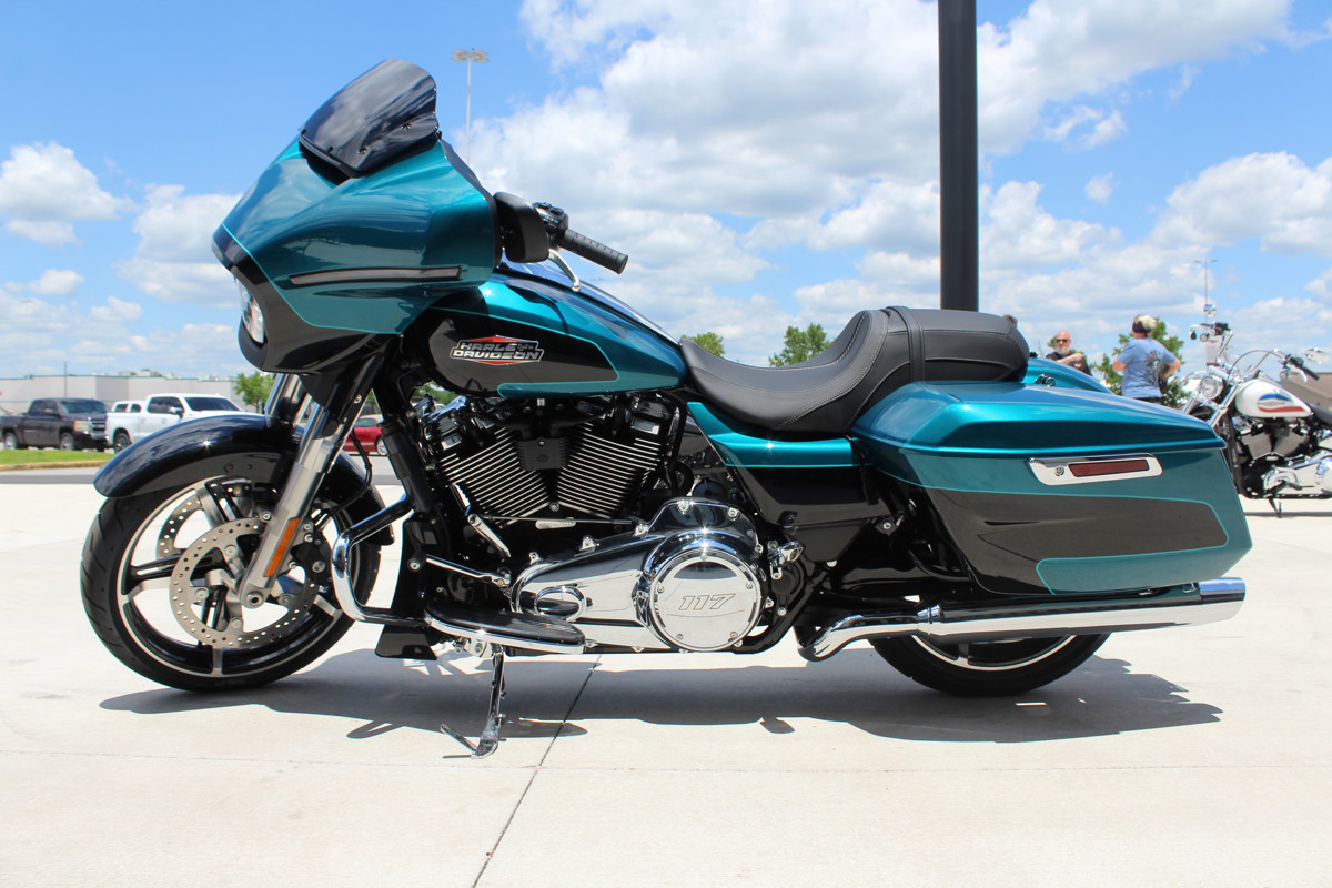 Street Glide®