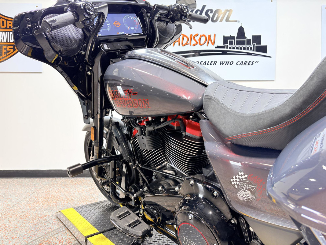 CVO® Street Glide® ST