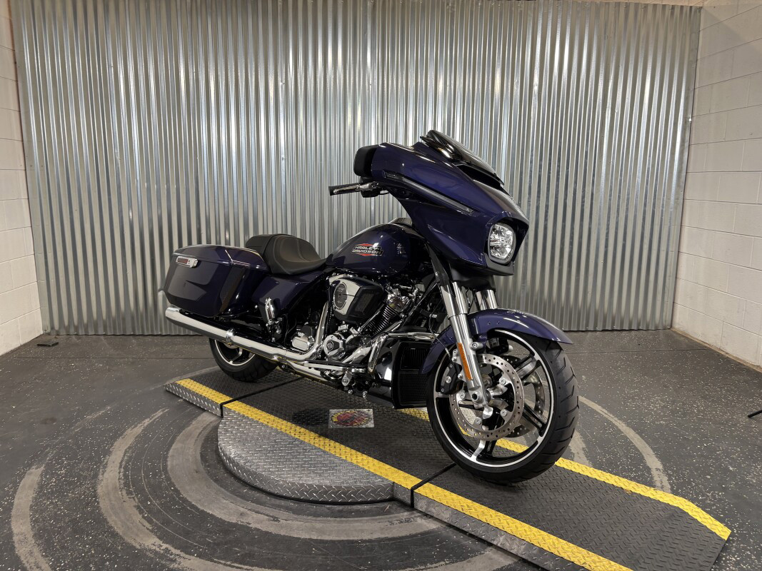 Street Glide®