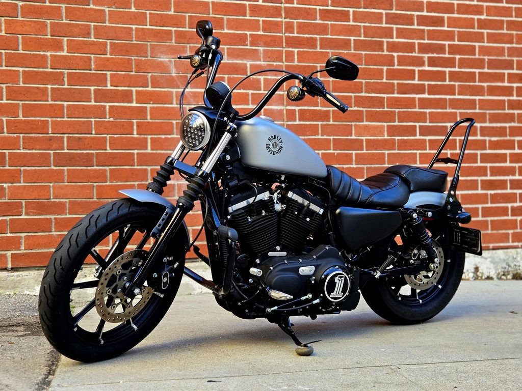 Iron 883®