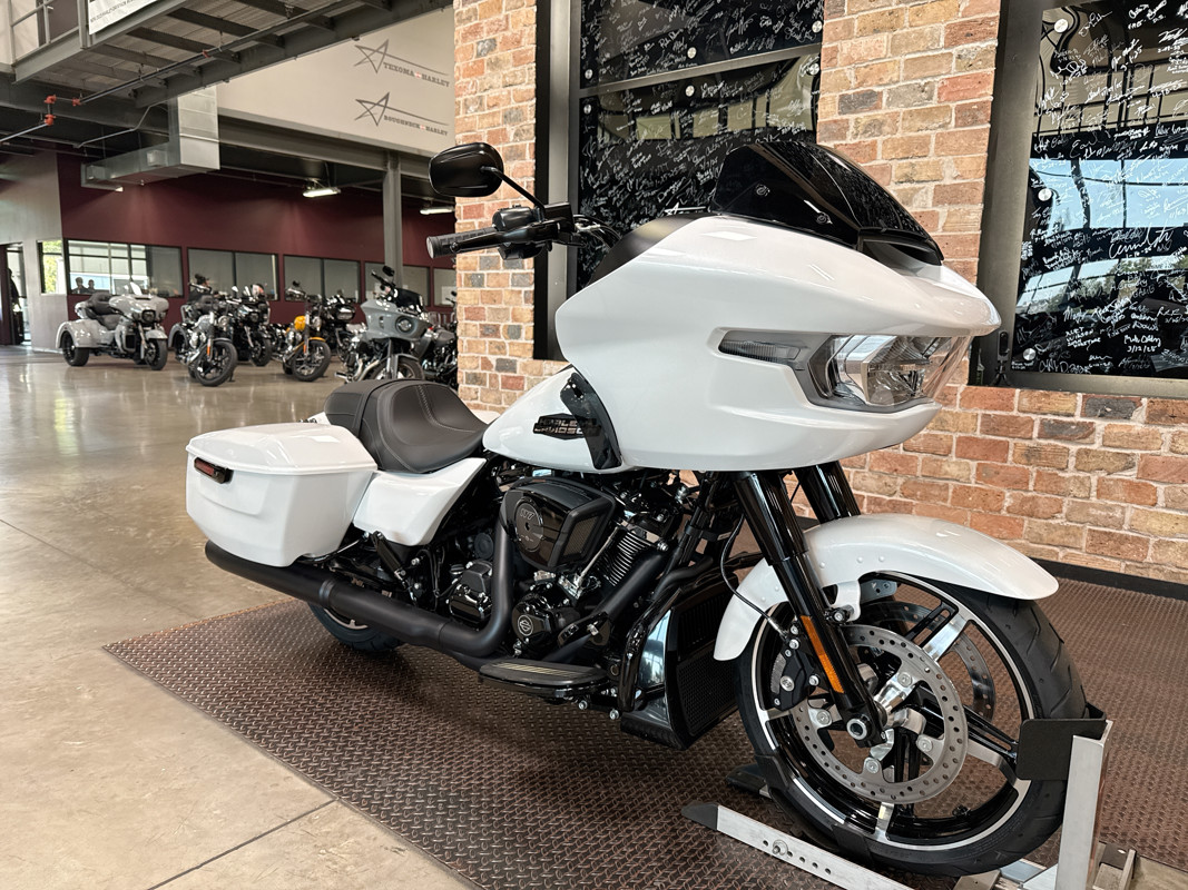 Road Glide®