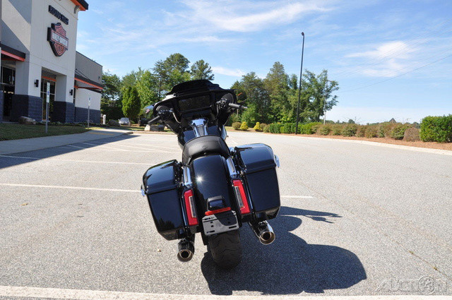 Street Glide®